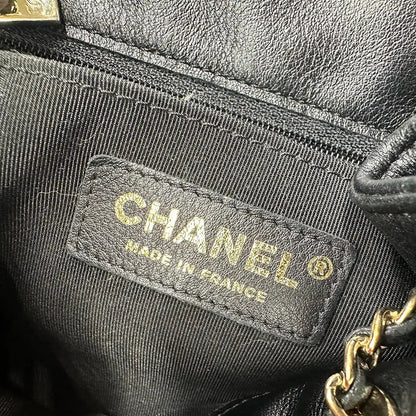 Chanel Bucket Bag Drawstring  Chevron Kalbsleder / sehr gut Chanel