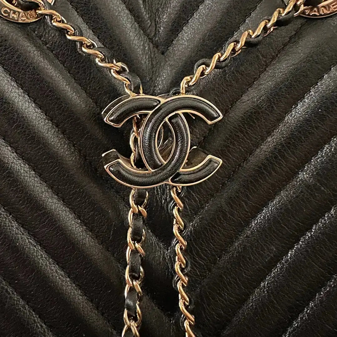 Chanel Bucket Bag Drawstring  Chevron Kalbsleder / sehr gut Chanel