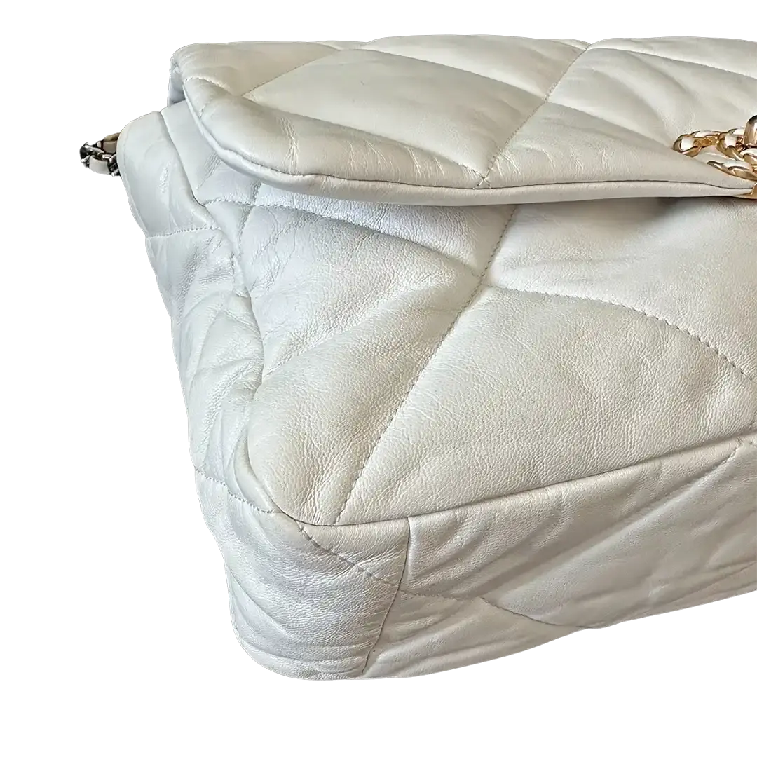 Chanel Chanel 19 Maxitasche Lammleder weiß / sehr gut Chanel
