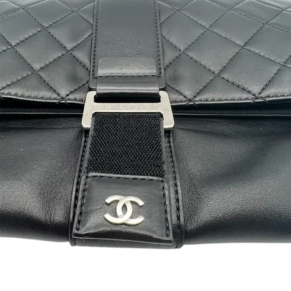 Chanel Clutch gestepptes Leder schwarz Arbeitstasche / sehr gut Chanel