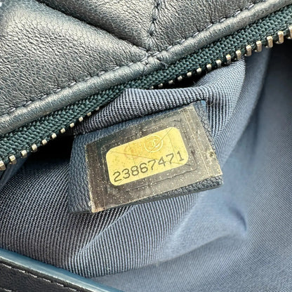 Chanel Coco Mark Pouch Matelasse Clutch dunkelblau / sehr gut Chanel