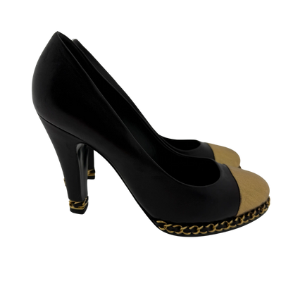 Chanel Pumps Black/Metallic Gold Leather Cap Chain Link Größe 38 1/2 / guter Zustand Chanel