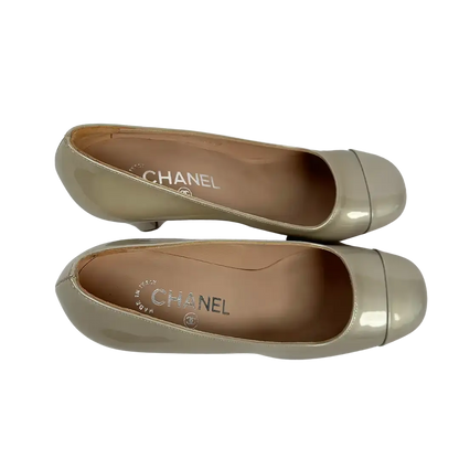 Chanel Pumps Metallic silber Größe 38 / ungetragen Chanel