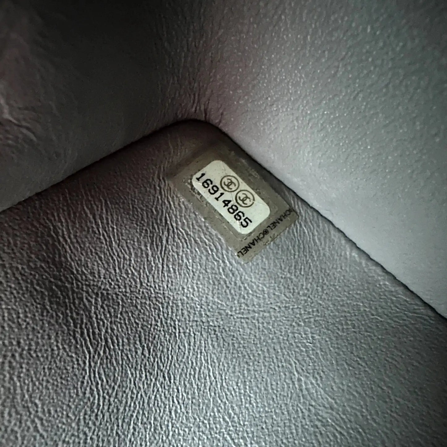 Chanel Timeless Maxi Double Flap Bag Champagner geprägtes Leder mit Iridescent-Finish selten / neuwertig Chanel