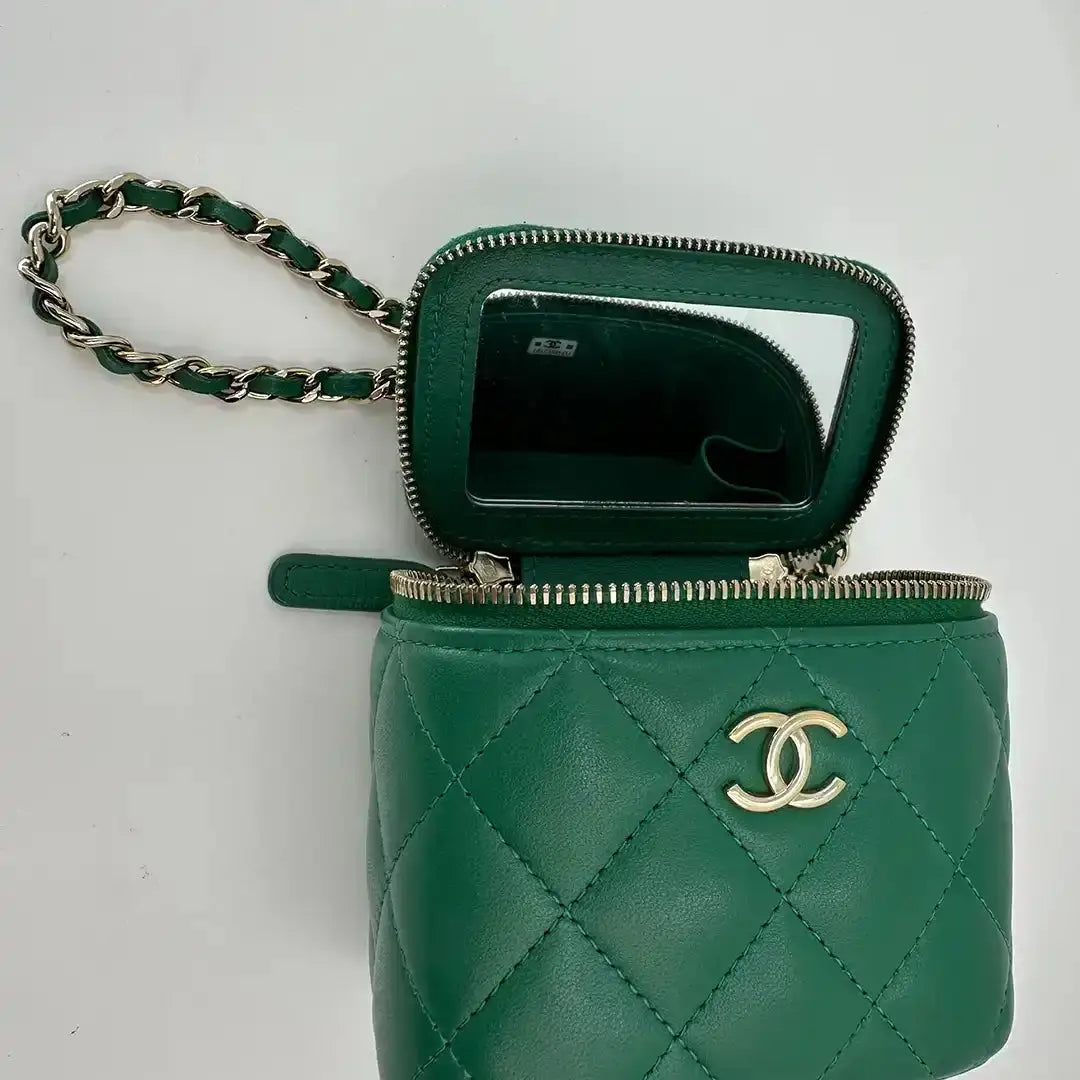 Chanel Vanity Case Top Handle Mini Lammleder grün / sehr gut Chanel