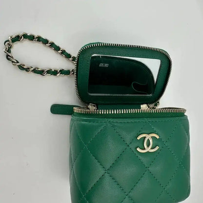 Chanel Vanity Case Top Handle Mini Lammleder grün / sehr gut Chanel