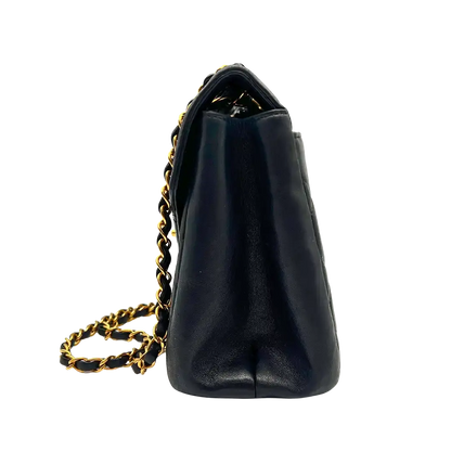 Chanel Vintage Bag Seite