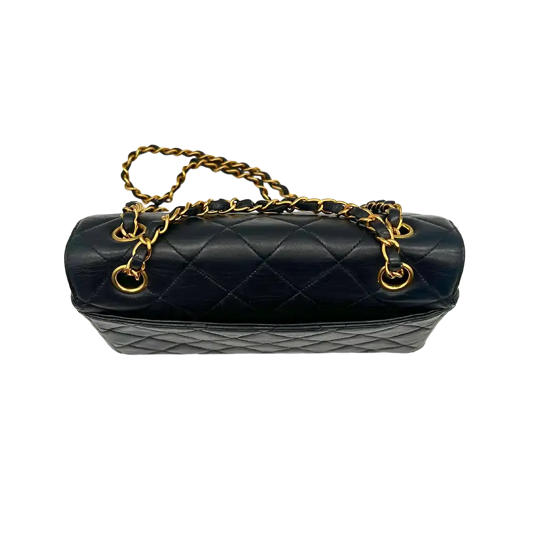 Chanel Vintage Bag oben