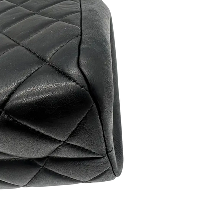 Chanel Vintage Bag Detail Boden 1