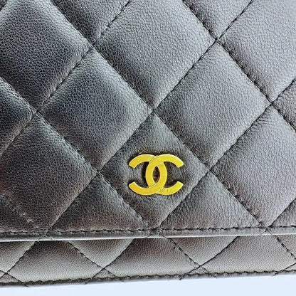 Chanel Wallet on Chain Bag Lammleder schwarz goldene Hardware / sehr gut Chanel