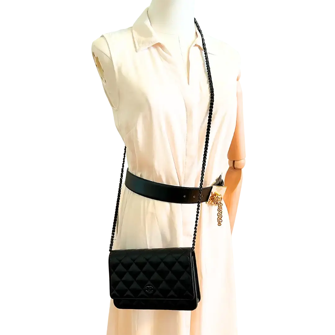 Chanel Wallet on Chain so black Edition Fullset Hardware verklebt / ungetragen Chanel