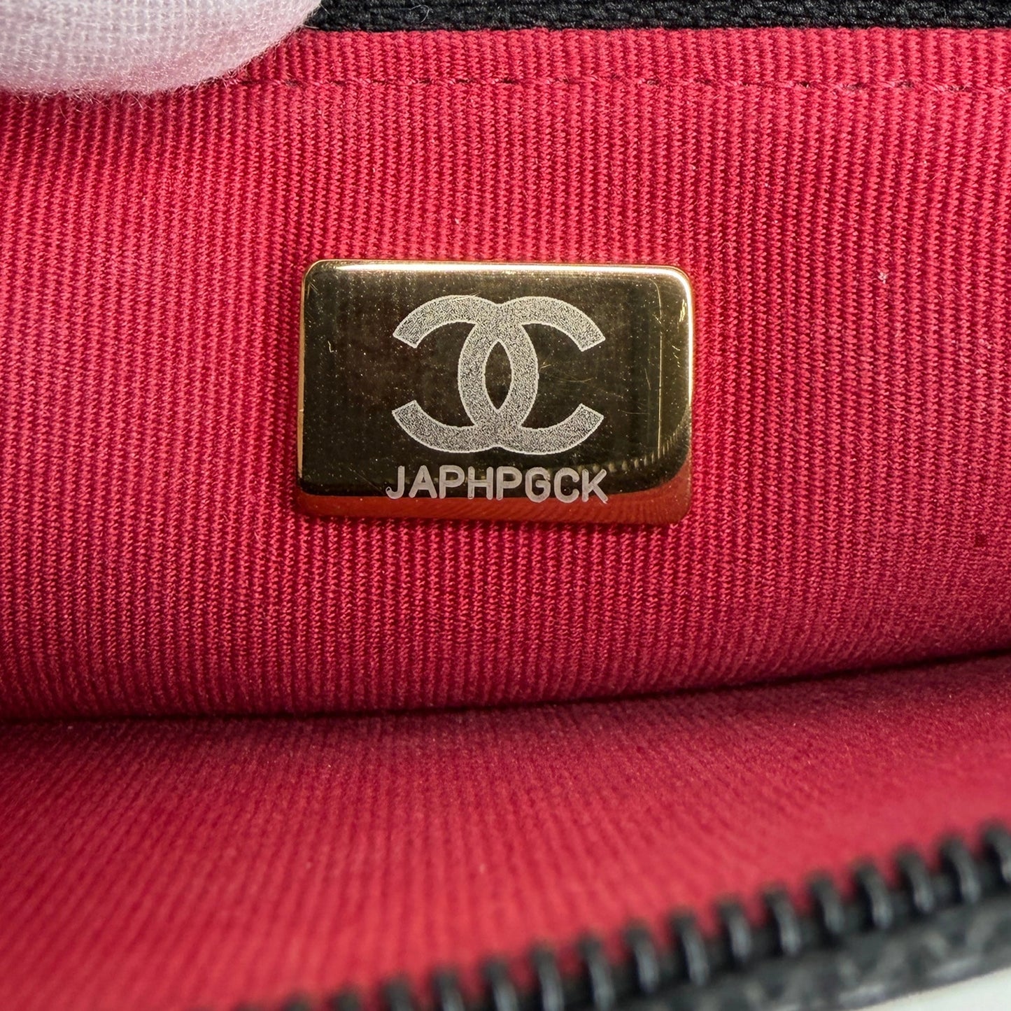 Chanel 19 Wallet on Chain glänzendes Lammleder Chip / sehr gut Echtheitscheck