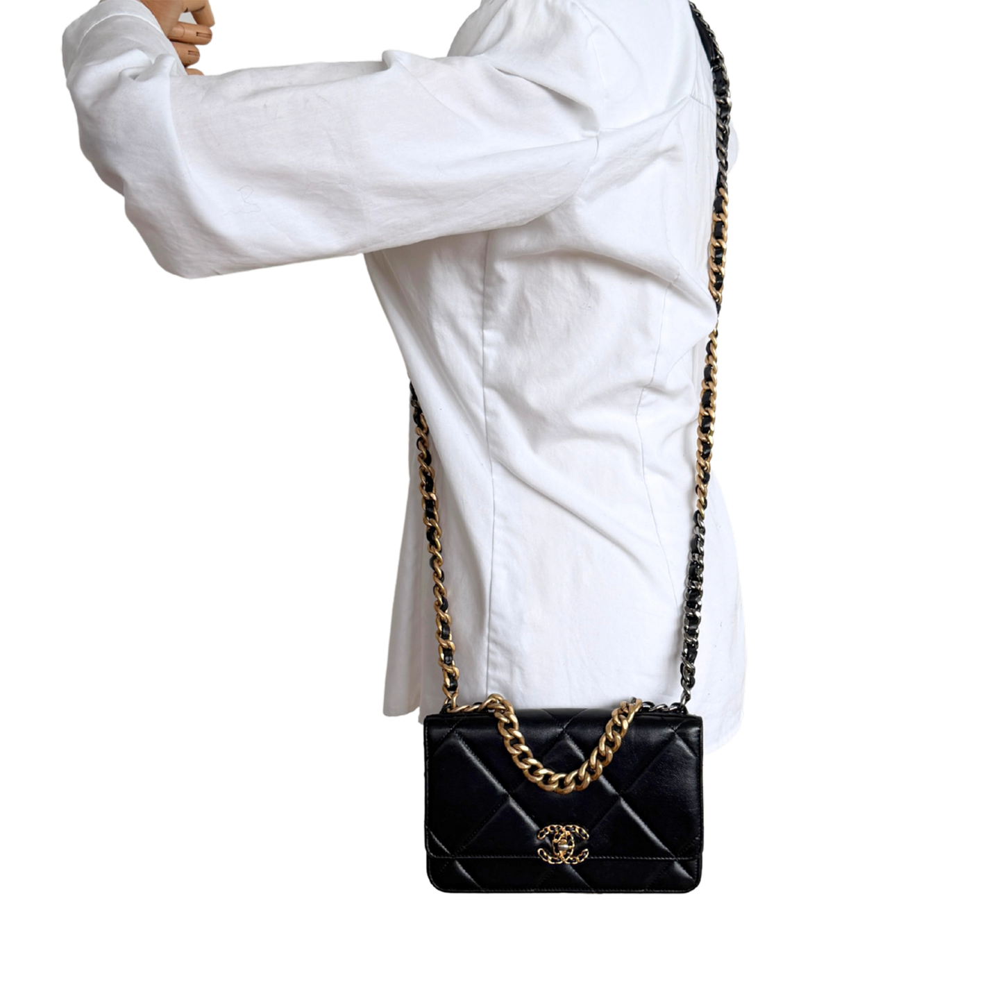Chanel 19 Wallet on Chain glänzendes Lammleder Chip / sehr gut Echtheitscheck