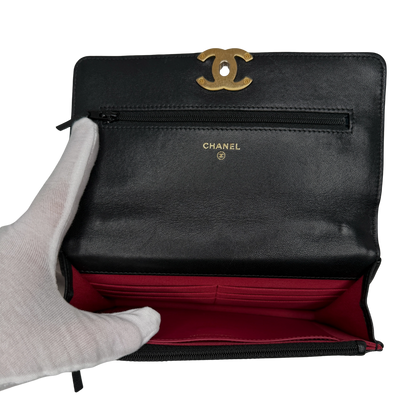 Chanel 19 Wallet on Chain glänzendes Lammleder Chip / sehr gut Echtheitscheck