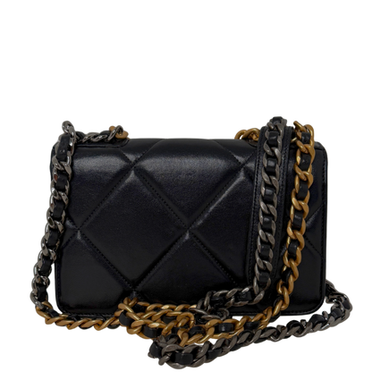 Chanel 19 Wallet on Chain glänzendes Lammleder Chip / sehr gut Echtheitscheck