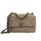 Chanel 19 Flap Bag Small Tasche Lammleder beige /  neuwertig Chanel