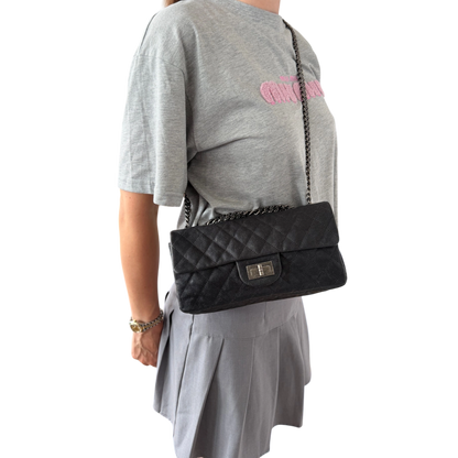 Chanel 2.55 Reissue East-West Flap Kaviarleder Grau, Ruthenium / neuwertig Chanel