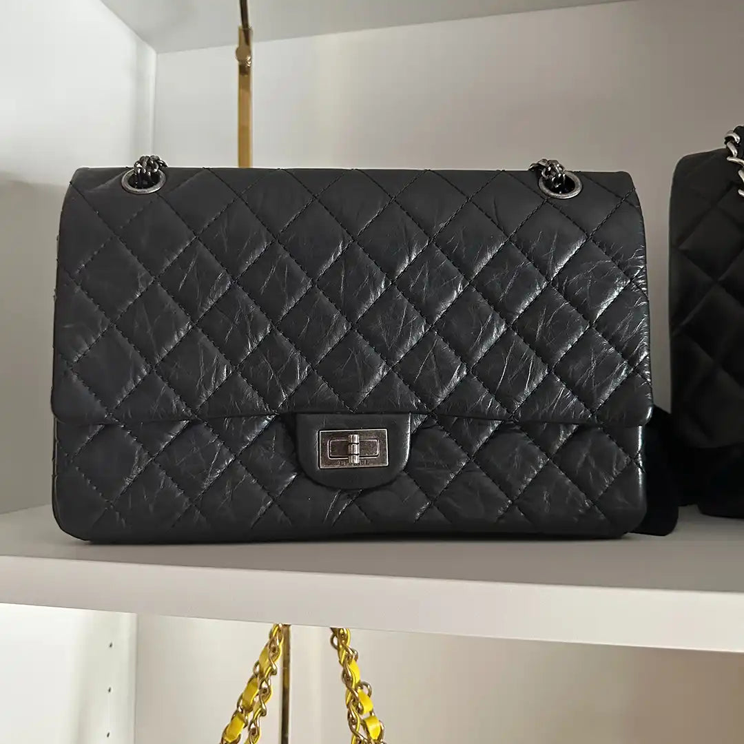 Chanel 2.55 Reissue 226 Medium Double Flap Bag schwarz / neuwertig Chanel