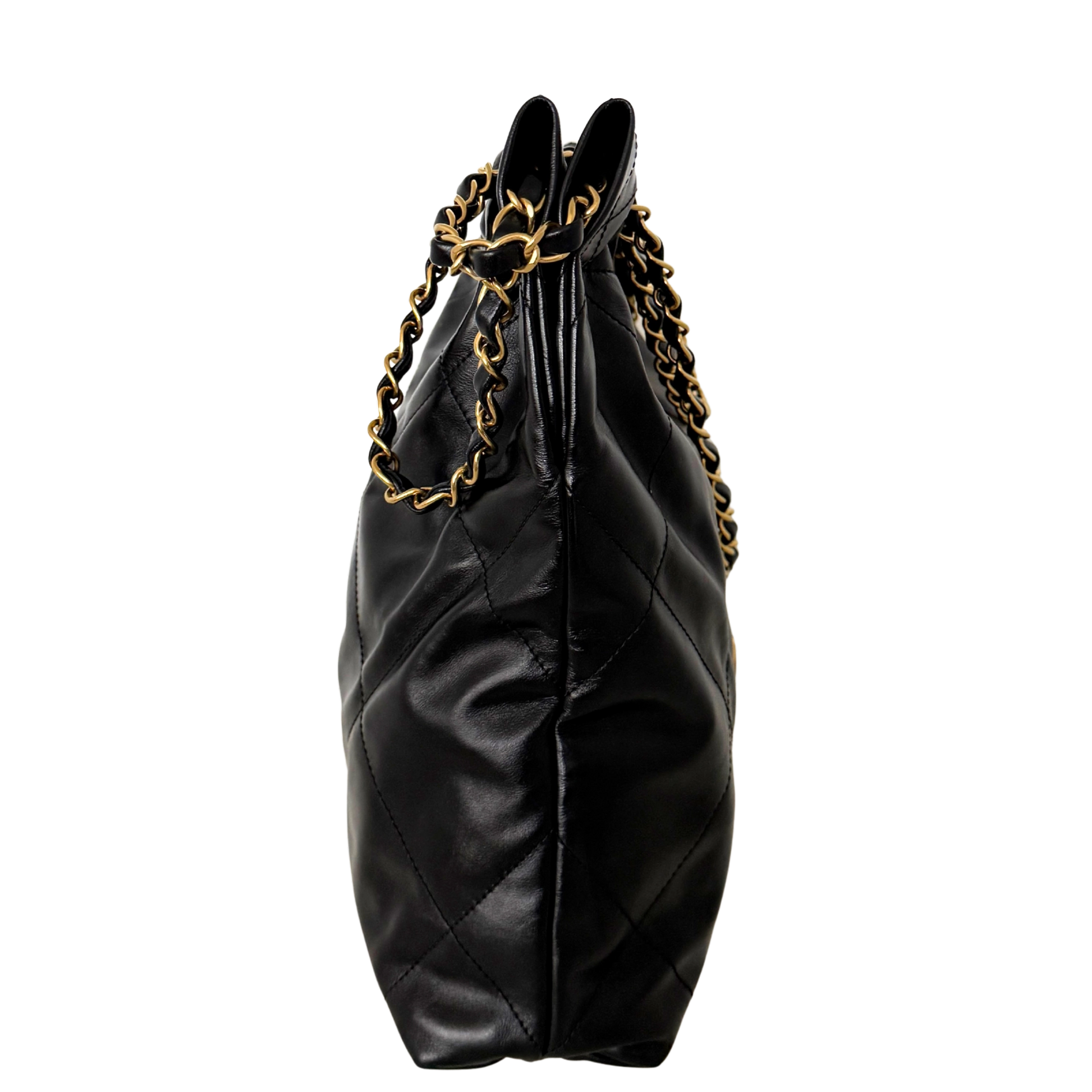 Chanel 22 kleine Hobo Bag Schwarz goldene Hardware Fullset / sehr gut Chanel