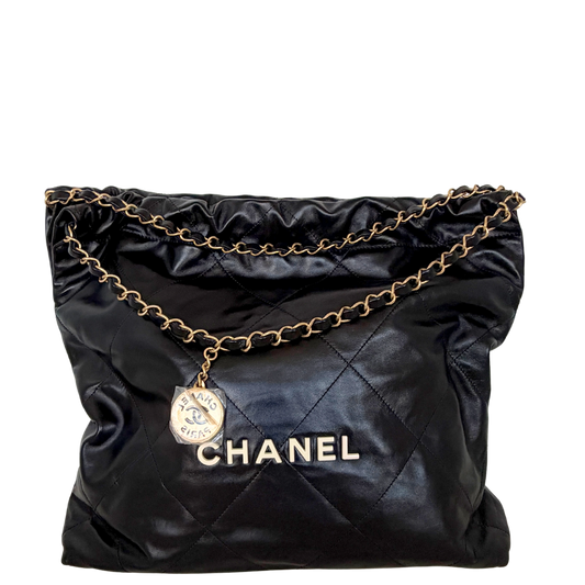 Chanel 22 kleine Hobo Bag Schwarz goldene Hardware / neuwertig Chanel