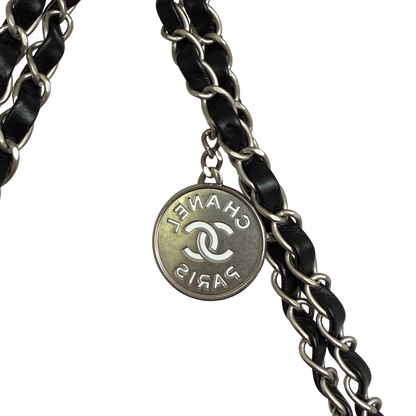 Chanel 22 mittelgroße Hobobag aus Kalbsleder Schwarz silberne Hardware / neuwertig Chanel