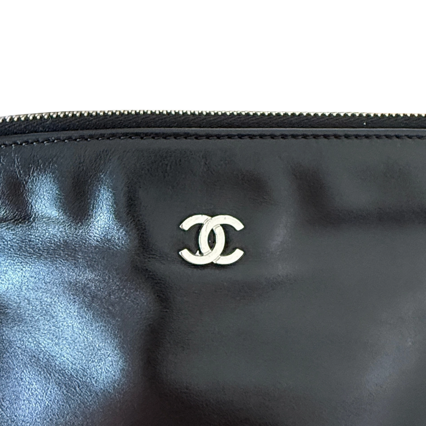 Chanel 22 mittelgroße Hobobag aus Kalbsleder Schwarz silberne Hardware / neuwertig Chanel