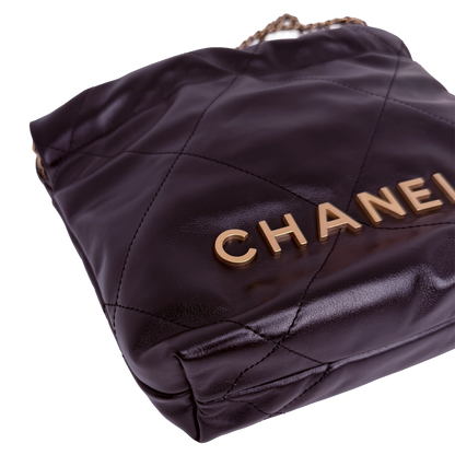Chanel 22 klein Schwarz glänzenedes Kalbsleder GHW Fullset / neuwertig Chanel