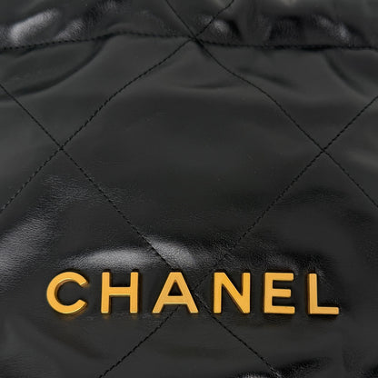 Chanel 22 klein Schwarz glänzenedes Kalbsleder GHW Fullset / neuwertig Chanel