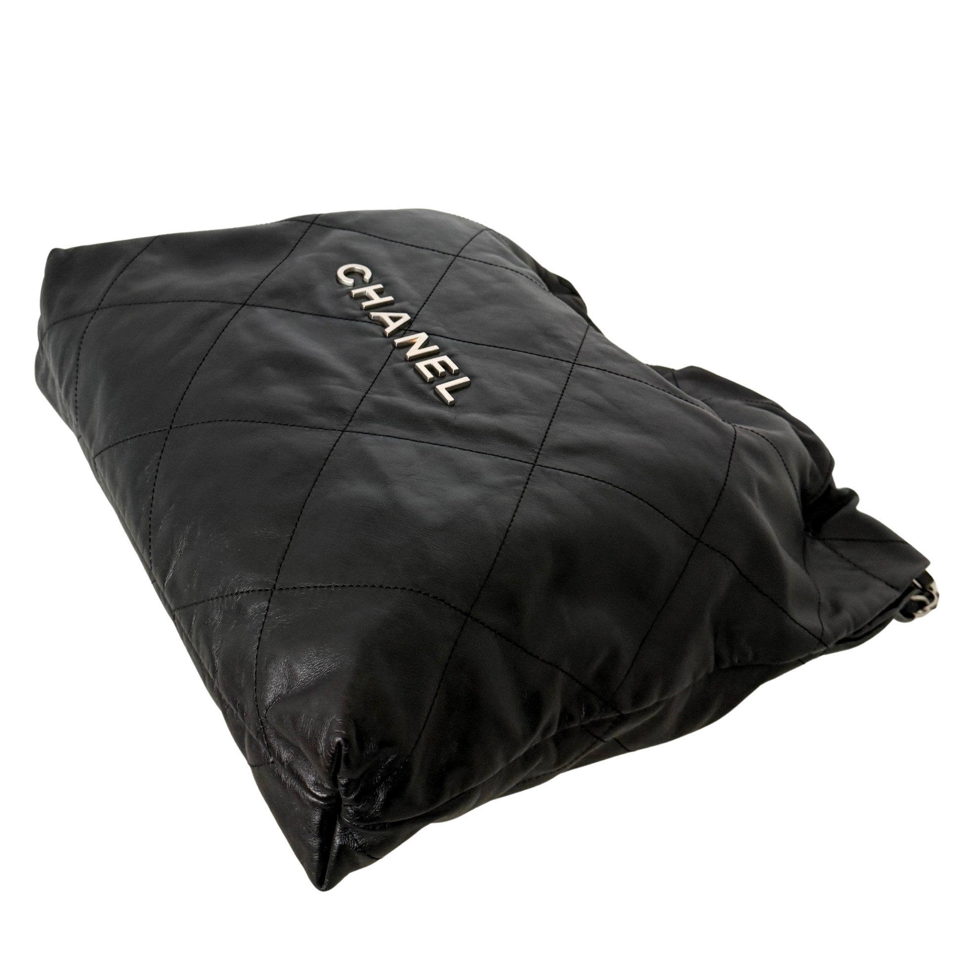 Chanel 22 mittelgroße Hobo Bag Schwarz silberne Hardware / sehr gut Chanel