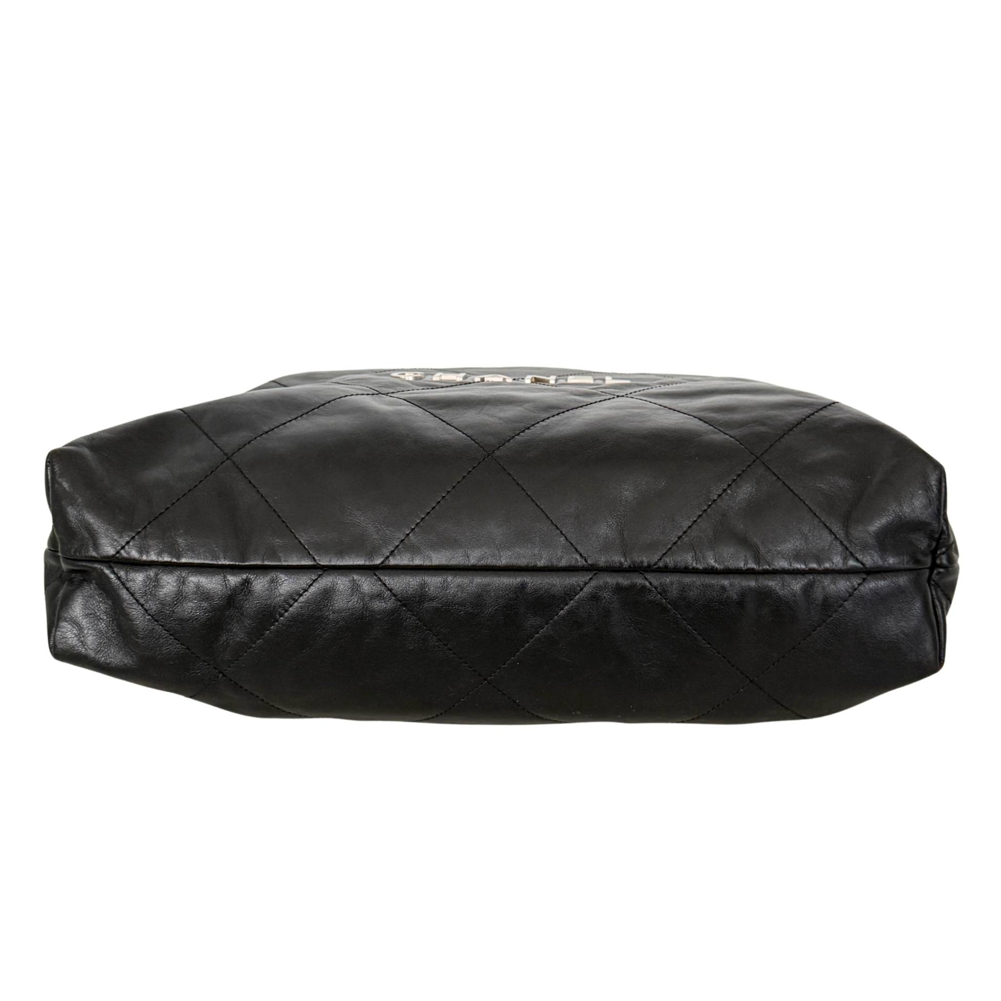 Chanel 22 mittelgroße Hobo Bag Schwarz silberne Hardware / sehr gut Chanel