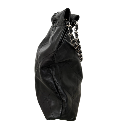 Chanel 22 mittelgroße Hobo Bag Schwarz silberne Hardware / sehr gut Chanel