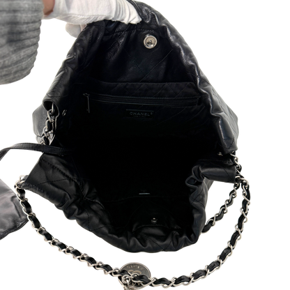 Chanel 22 mittelgroße Hobo Bag Schwarz silberne Hardware / sehr gut Chanel
