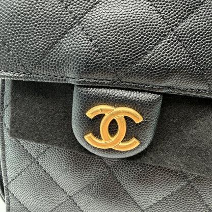 Chanel 25 Kleine Tasche Kaviarleder Schwarz Hardware Gold gealtert