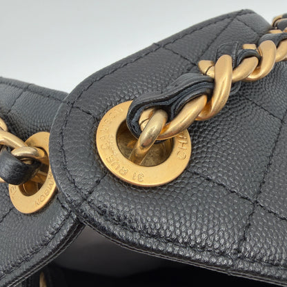 Chanel 25 Kleine Tasche Kaviarleder Schwarz Hardware Gold gealtert