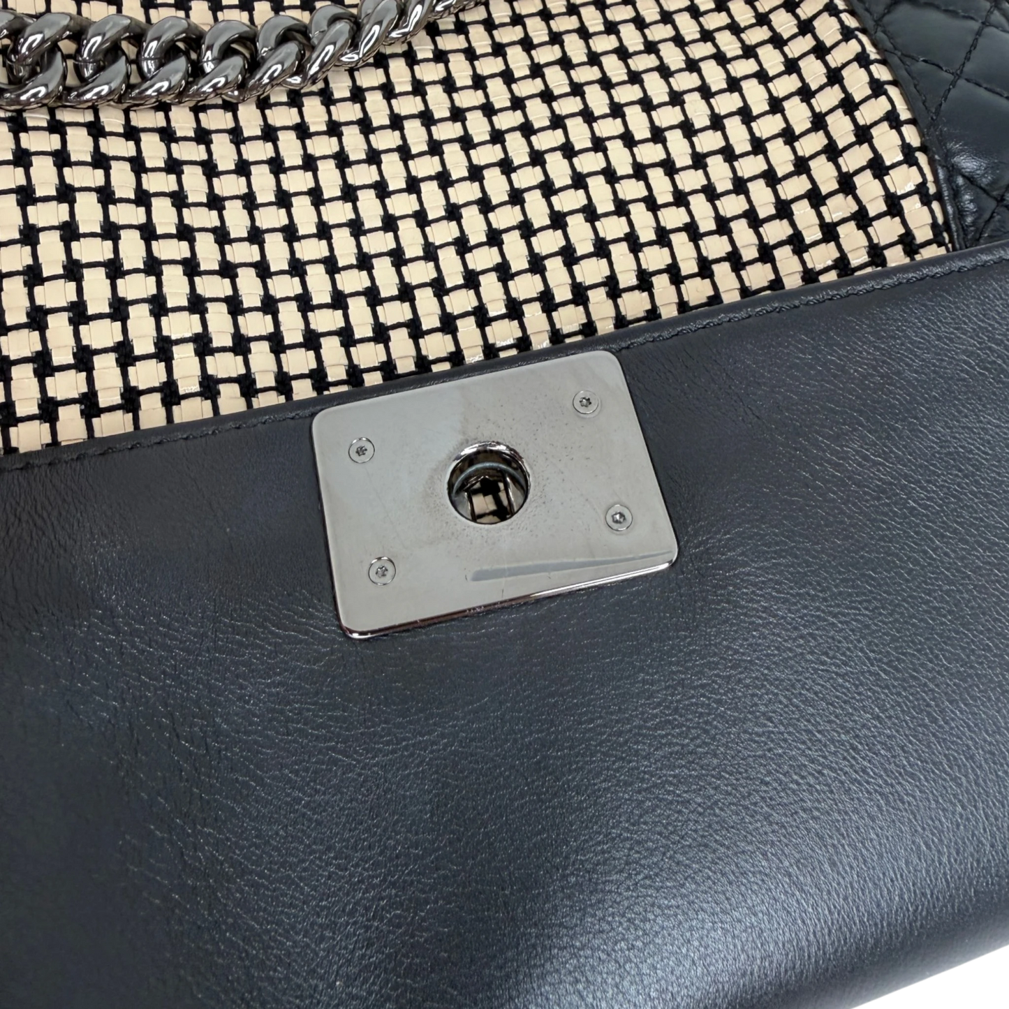 Chanel Boy Tasche Groß Lammleder / Rattan Schwarz / Beige Chanel