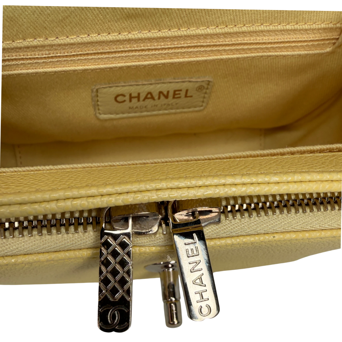 Chanel Business Affinity Small Flap Bag Caviar Gelb Gold Chanel