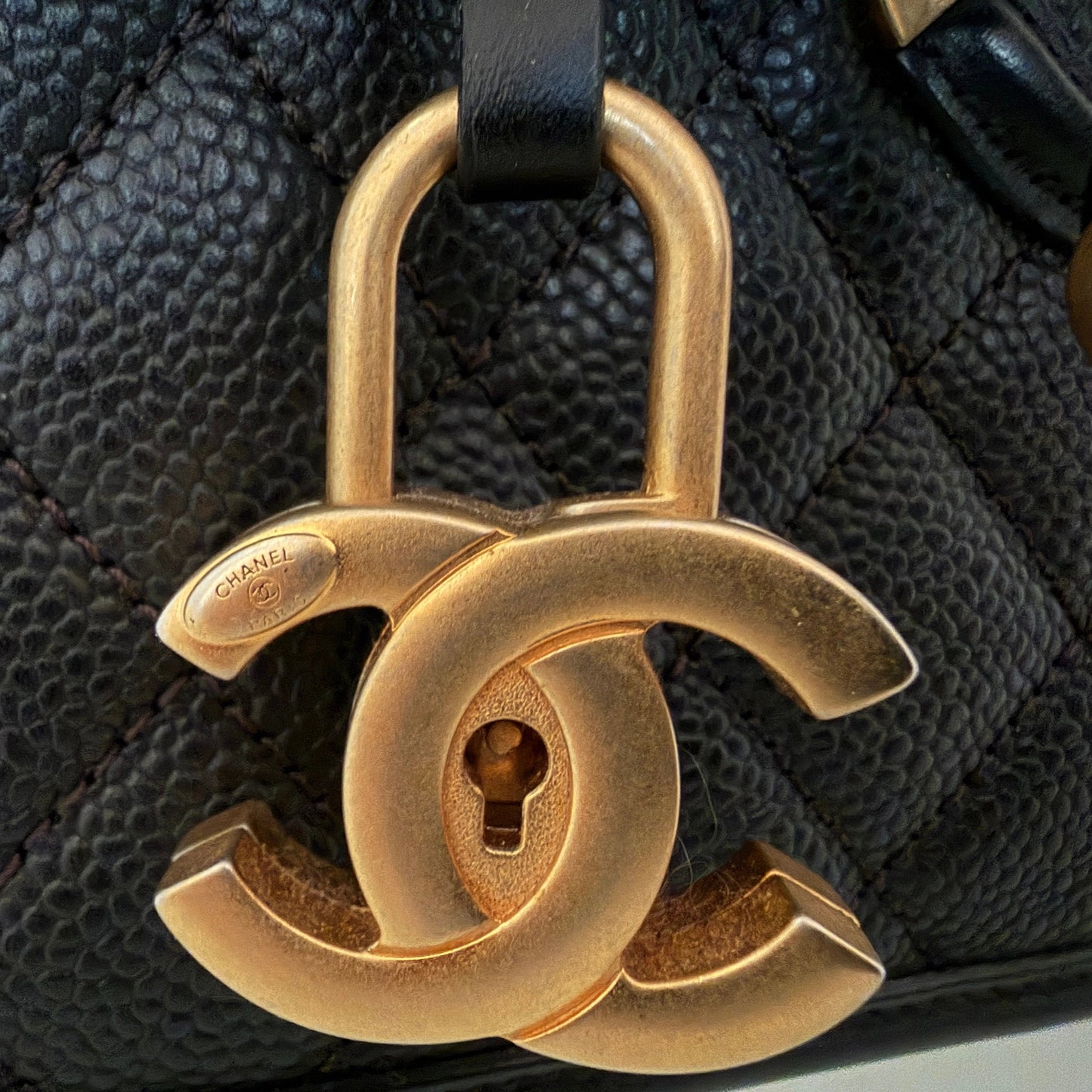 Chanel CC Filigree Vanity Case Large Leder schwarz / sehr gut Chanel