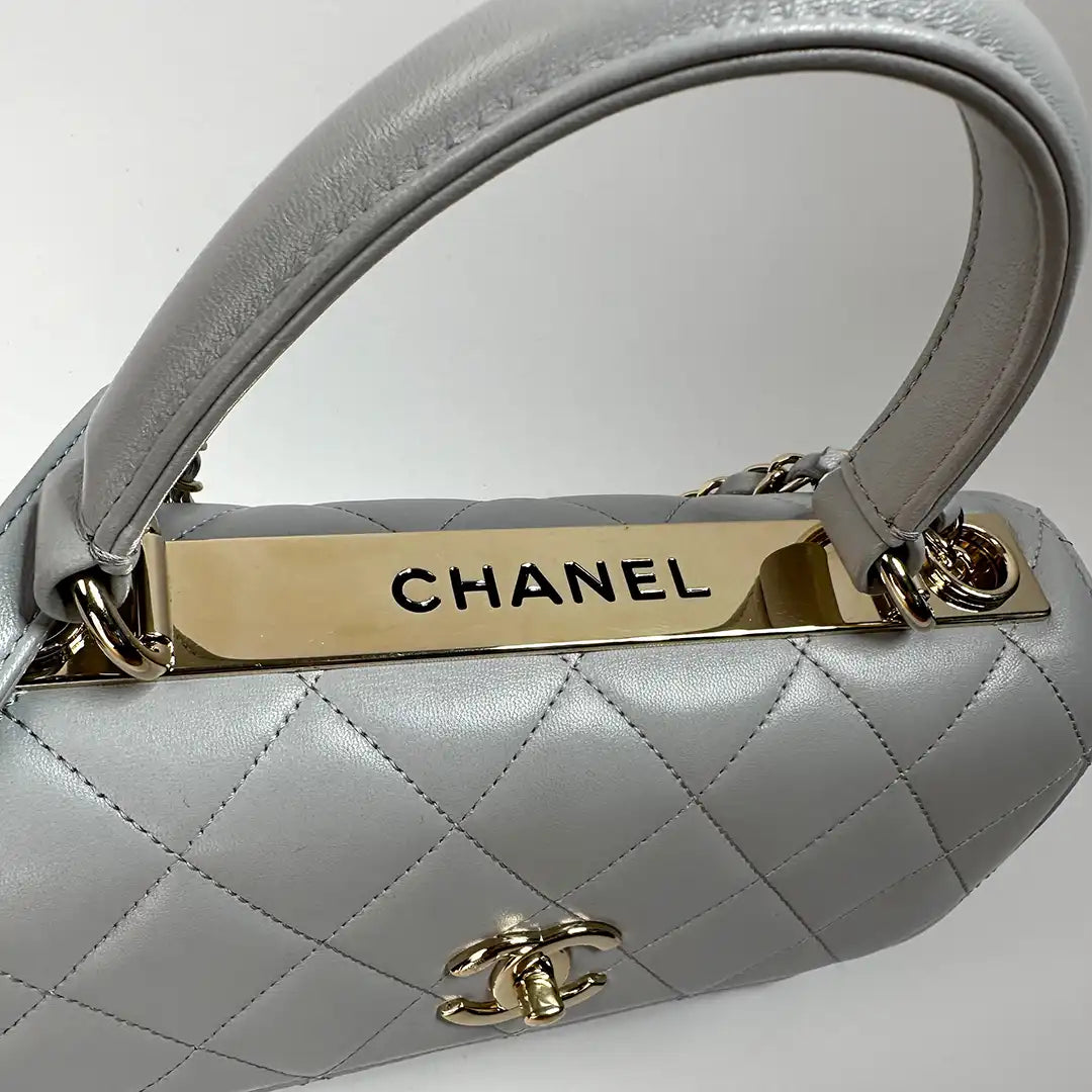 Chanel Trendy CC Top Handle Tasche Lammleder hellgrau Fullset / sehr gut Chanel