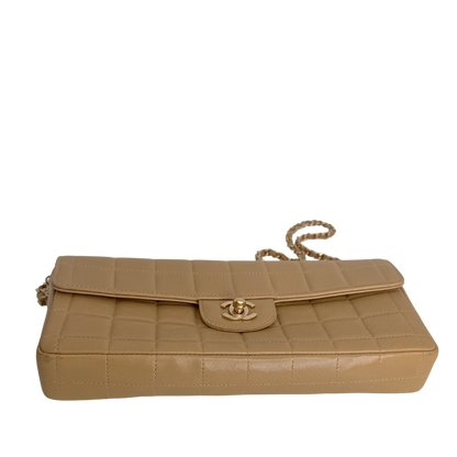 Chanel Chocolate Bar Bag Lammleder beige / sehr gut Chanel