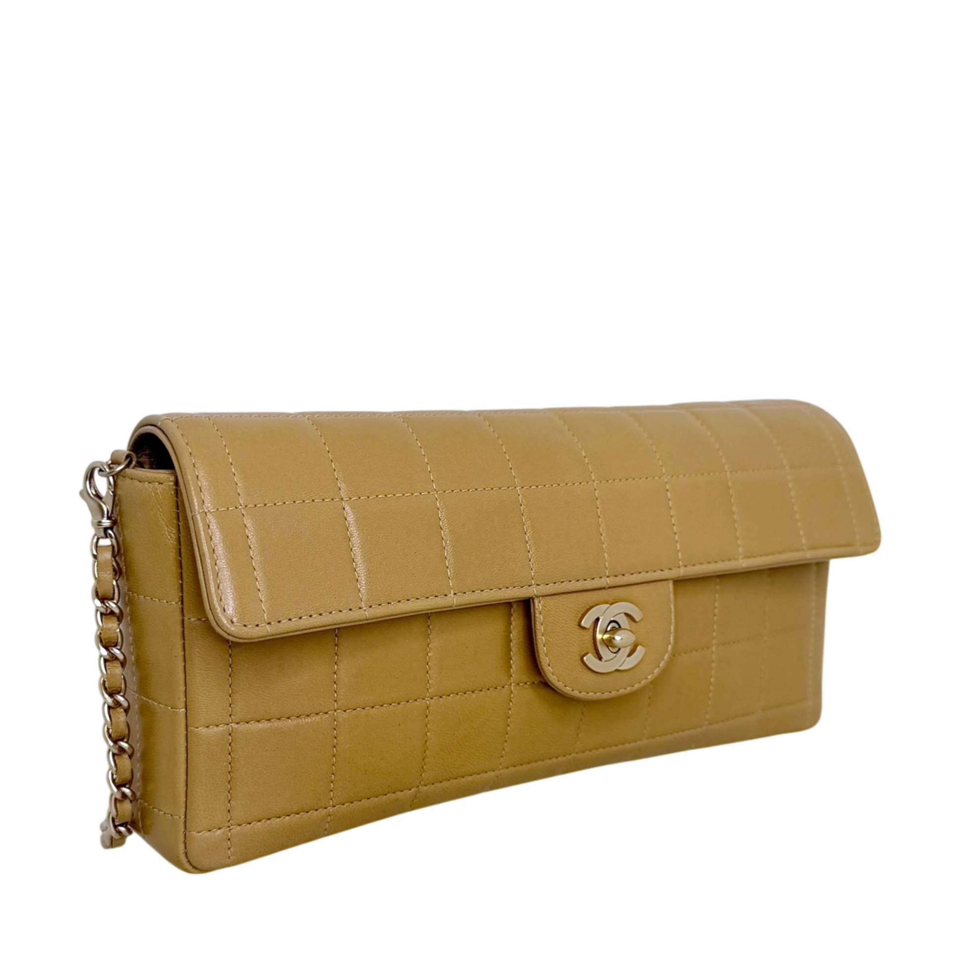 Chanel Chocolate Bar Bag Lammleder beige / sehr gut Chanel