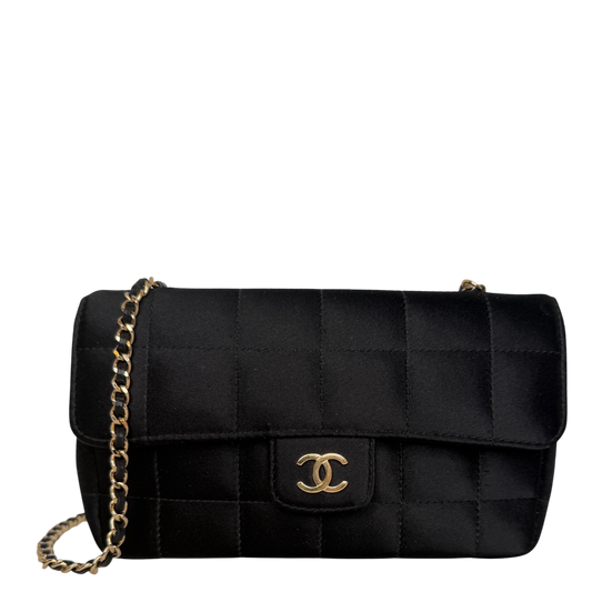 Chanel Chocolate Bar Flap Bag Satin Schwarz Chanel