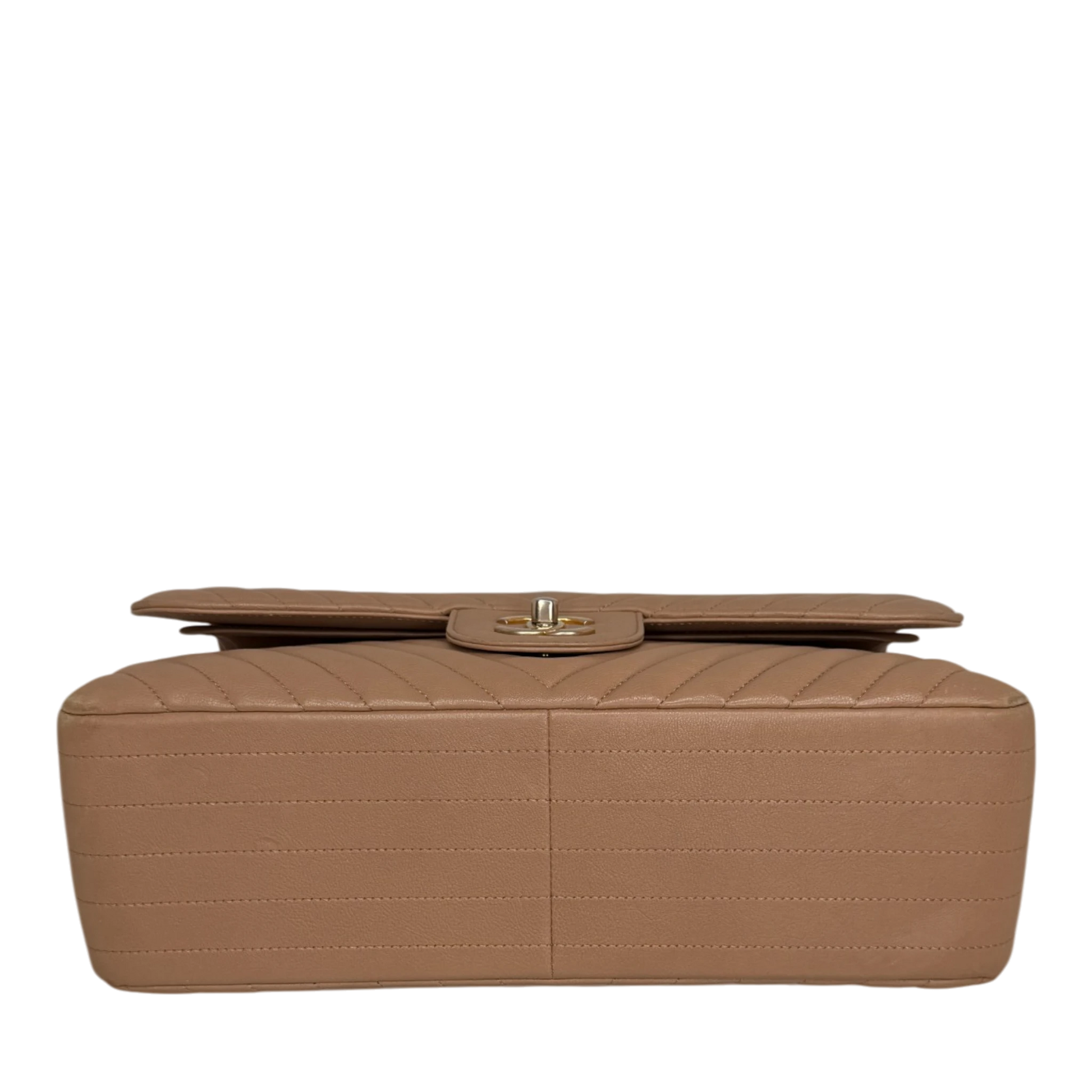 Chanel Classic Double Flap Bag Jumbo Chevron beige Chanel