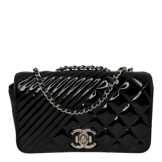 Chanel Coco Boy Flap Bag Small Lackleder silberne Hardware Chanel