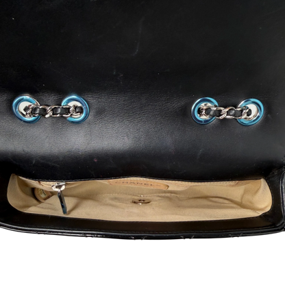 Chanel Coco Boy Flap Bag Small Lackleder silberne Hardware Chanel