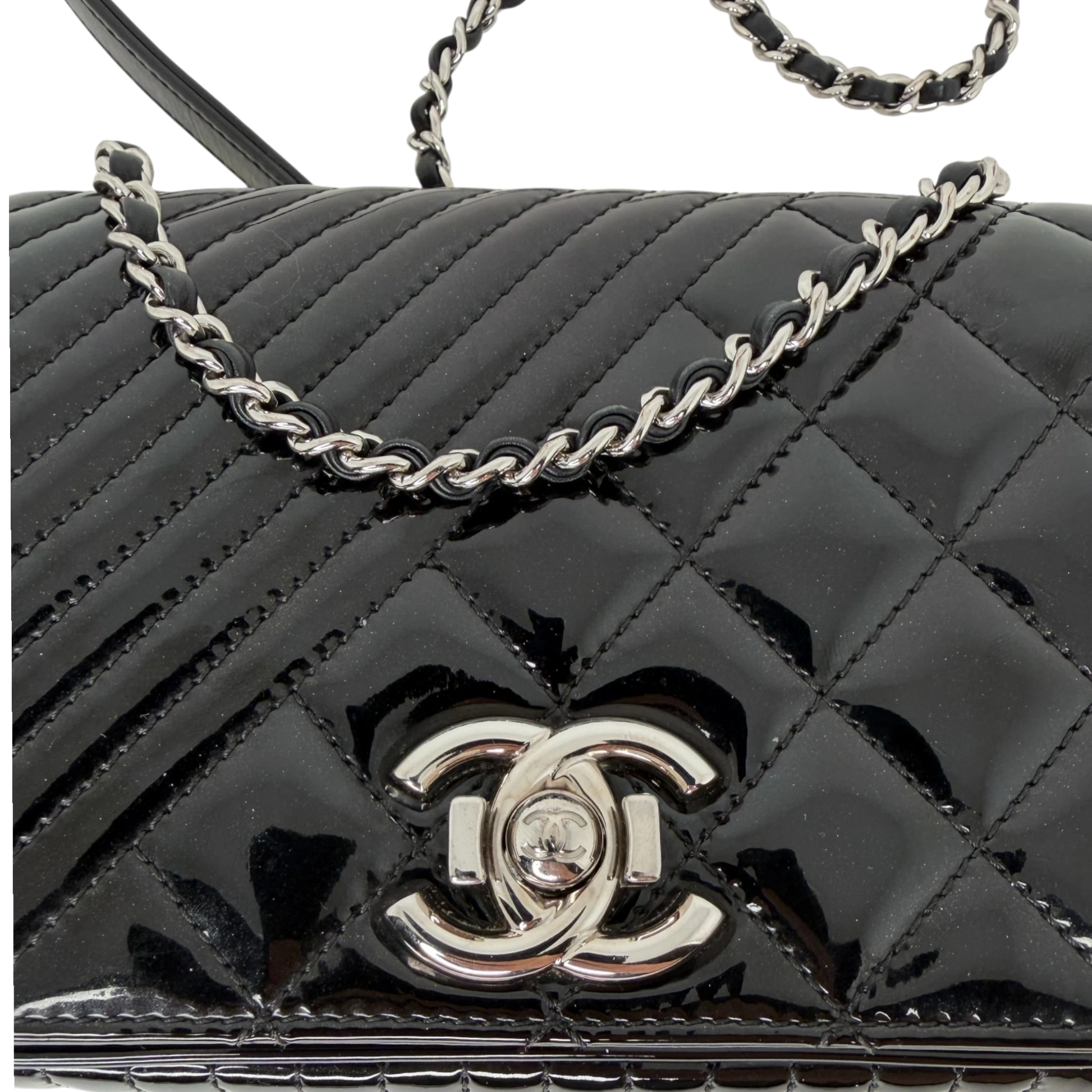 Chanel Coco Boy Flap Bag Small Lackleder silberne Hardware Chanel