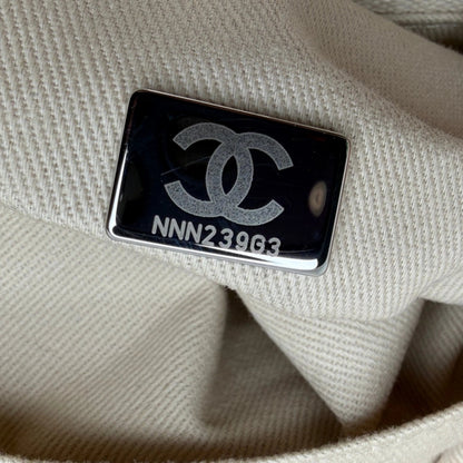 Chanel Deauville mittelgroße Tasche beige silberne Hardware 2022 / gut Chanel