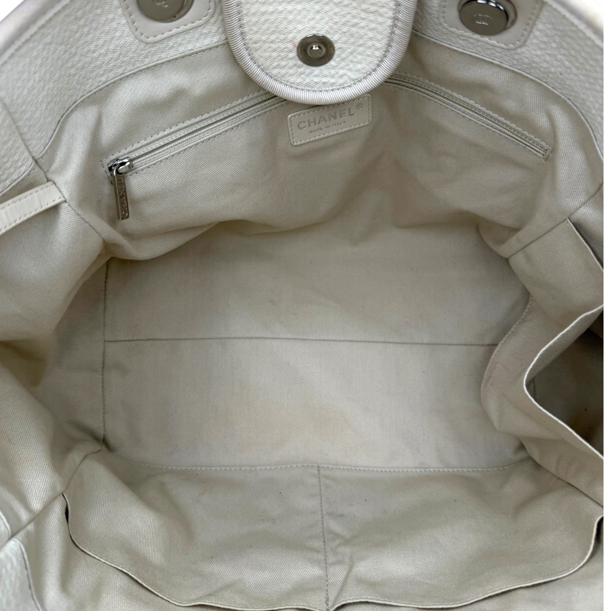 Chanel Deauville mittelgroße Tasche beige silberne Hardware 2022 / gut Chanel