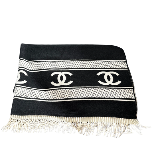 Chanel Kaschmir Reversible Decke Schwarz Weiß / neuwertig Chanel