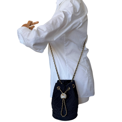 Chanel Velvet Pearl Crush Mini Drawstring Bags / neuwertig Chanel