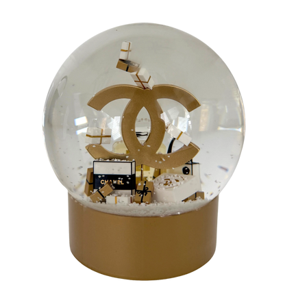 Chanel Schneekugel 2023 Gold / neuwertig Chanel